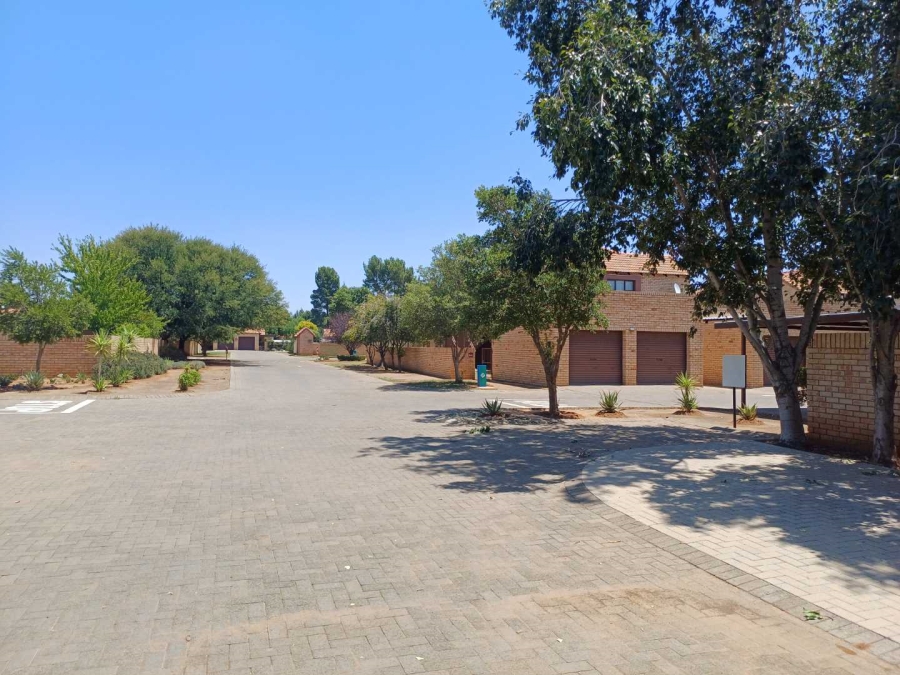 2 Bedroom Property for Sale in Wilgehof Free State